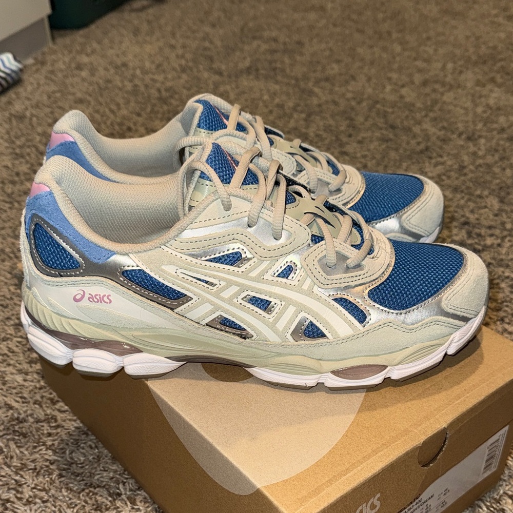 ASICS Gel-NYC
Men’s size 10